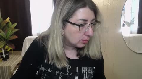 helenenigma online show from February 28, 5:59 am