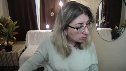 helenenigma online show from March 3, 5:26 am