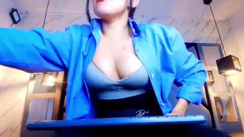    online show from October 4, 2:32 pm