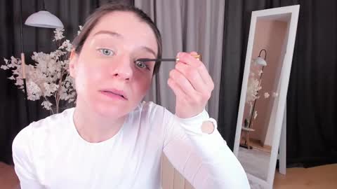 Helen online show from March 4, 4:06 am