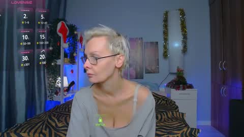 Snapshot of helgahimmele chatting on December 21, 10:08 pm Helga online show from December 21, 10:08 pm