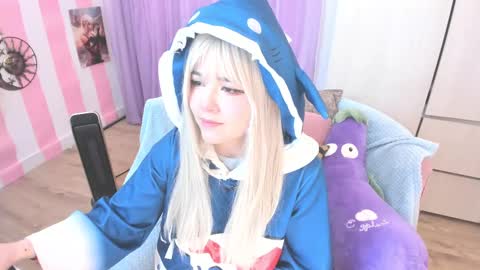 Snapshot of hell_fairy chatting on October 17, 6:05 am Laura online show from October 17, 6:05 am