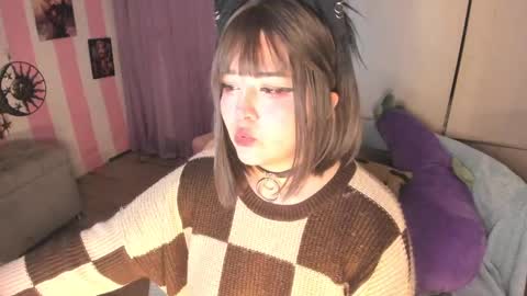 Snapshot of hell_fairy chatting on September 11, 3:40 am Laura online show from September 11, 3:40 am