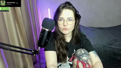 Red online show from February 10, 6:13 pm