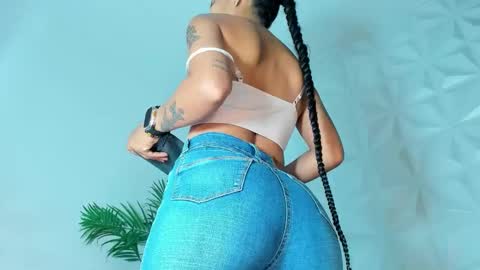 Snapshot of hellen_sky_ chatting on October 20, 7:06 pm hellen online show from October 20, 7:06 pm