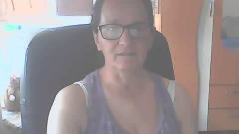hellenmarie online show from July 10, 10:59 am