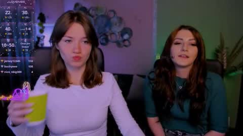 Snapshot of helli_belli chatting on October 1, 7:19 pm Helli online show from October 1, 7:19 pm