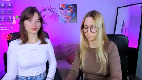 Snapshot of helli_belli chatting on October 10, 7:19 pm Helli online show from October 10, 7:19 pm
