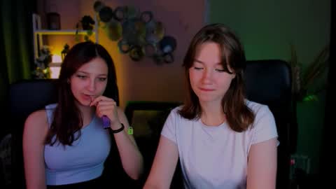 Snapshot of helli_belli chatting on September 23, 7:23 pm Helli online show from September 23, 7:23 pm