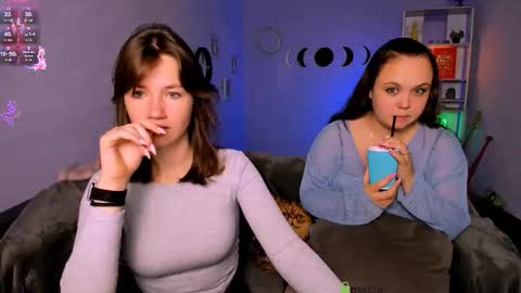 Snapshot of helli_belli chatting on October 6, 7:07 pm Helli online show from October 6, 7:07 pm