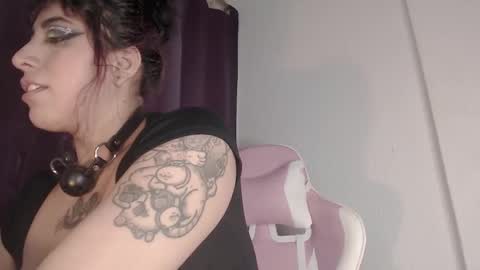 Snapshot of hello_demonkitty chatting on December 2, 3:45 pm SIMONA  online show from December 2, 3:45 pm