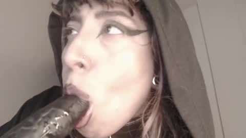 Snapshot of hello_demonkitty chatting on December 31, 3:45 am SIMONA  online show from December 31, 3:45 am