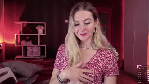 Alisia  Monday to Friday from 10 am to 4 pm GMT 2 online show from September 26, 8:34 am