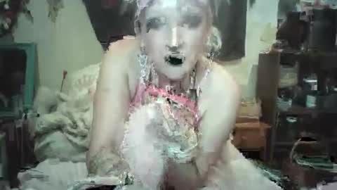 Hentai Kitten online show from April 17, 8:16 am