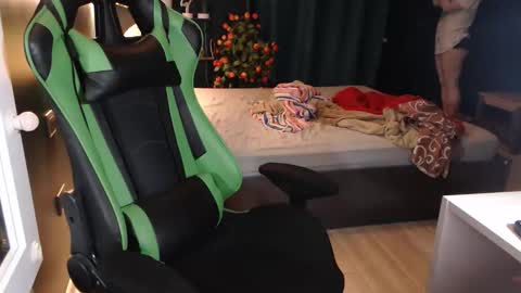 Snapshot of hentaishiing chatting on October 9, 10:03 pm Hentaishiing online show from October 9, 10:03 pm