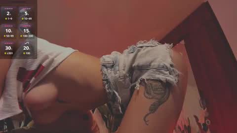 Snapshot of hera_069 chatting on October 30, 5:03 pm Hello I am Valentina independent Colombian model I love sensuality and pleasure welcome online show from October 30, 5:03 pm