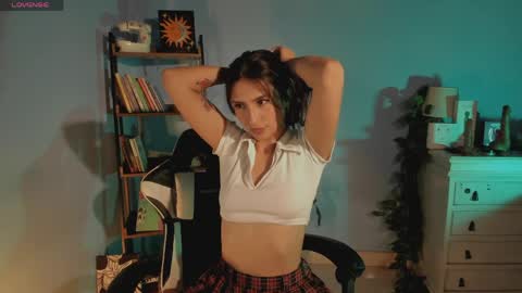 Hello I am Valentina independent Colombian model I love sensuality and pleasure welcome online show from April 8, 2:57 am