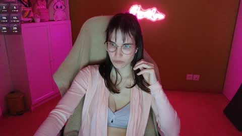 Snapshot of heraluna_ chatting on January 15, 11:08 pm HeraLuna  online show from January 15, 11:08 pm