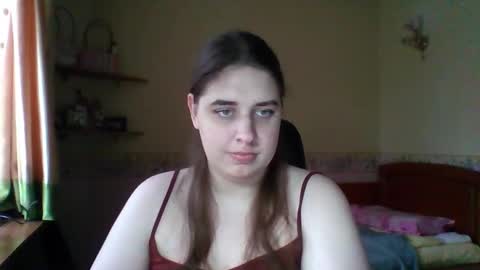 hess_luna_ online show from December 20, 10:19 am