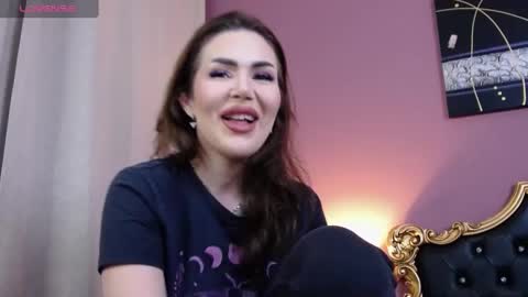 Snapshot of hessahessy chatting on February 17, 11:34 am Hessy online show from February 17, 11:34 am