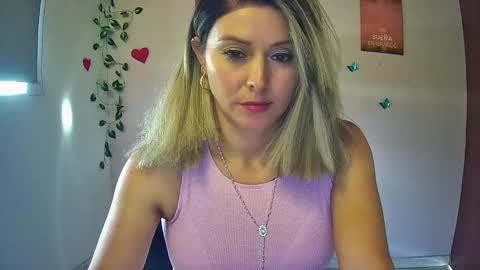 Snapshot of hestesiaxx chatting on March 2, 9:30 pm Hestesiaxx online show from March 2, 9:30 pm