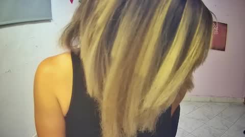 Hestesiaxx online show from April 21, 1:42 am