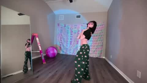 salem online show from February 6, 6:51 am