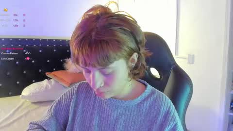 Noraly  online show from September 30, 4:07 am