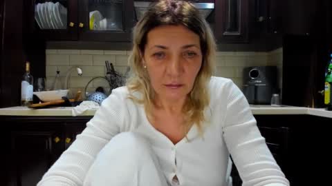 Snapshot of heyheygrey chatting on February 2, 11:42 pm Heyheygrey online show from February 2, 11:42 pm