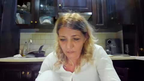 Snapshot of heyheygrey chatting on February 24, 1:55 am Heyheygrey online show from February 24, 1:55 am