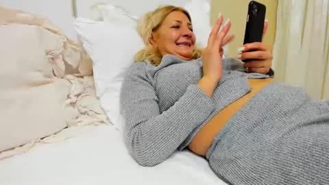 Snapshot of heyheygrey chatting on March 1, 7:48 pm Heyheygrey online show from March 1, 7:48 pm