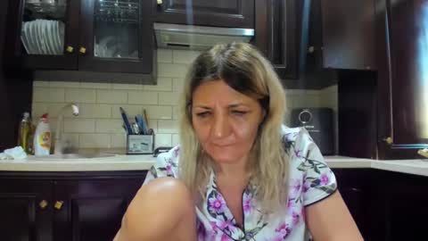 Snapshot of heyheygrey chatting on January 9, 1:02 pm Heyheygrey online show from January 9, 1:02 pm