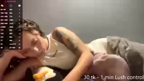 Snapshot of heyvibeee chatting on October 13, 10:18 am Gina online show from October 13, 10:18 am