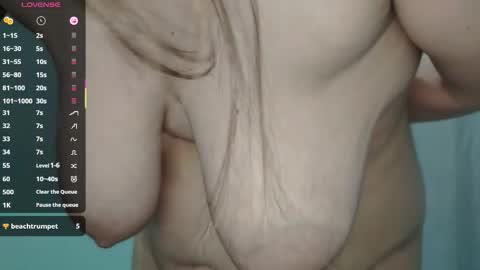 hhuutry online show from November 23, 9:33 am