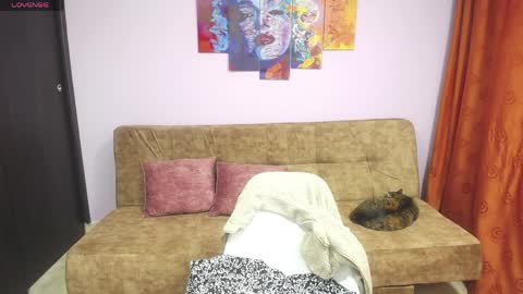 Allison online show from April 11, 6:30 am