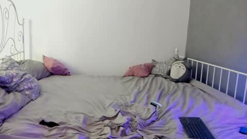 Hibisceae online show from June 6, 6:14 pm