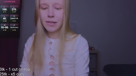 Chloe online show from March 5, 7:31 pm