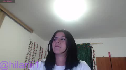 hilaril18 online show from April 11, 6:11 pm