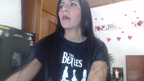 Snapshot of hilari18 chatting on February 13, 11:26 pm hilaril18 online show from February 13, 11:26 pm