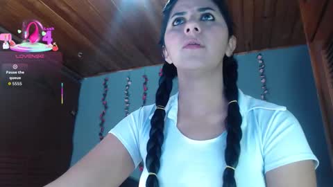 hilaril18 online show from December 20, 12:25 am