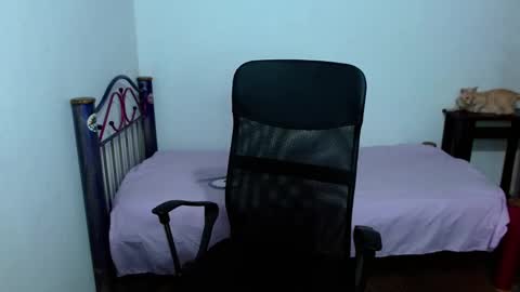 Snapshot of hinata_9 chatting on September 10, 3:17 am      0600AM-1100AM - online show from September 10, 3:17 am