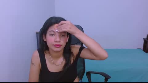 Snapshot of hinata_9 chatting on October 27, 2:18 am      0600AM-1100AM - online show from October 27, 2:18 am