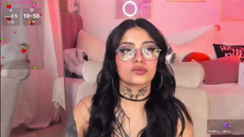 Snapshot of hinataweed01 chatting on October 14, 3:31 am  Karol  Independent Model online show from October 14, 3:31 am