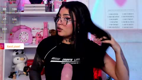 Snapshot of hinataweed01 chatting on February 26, 1:14 am  Karol  Independent Model online show from February 26, 1:14 am