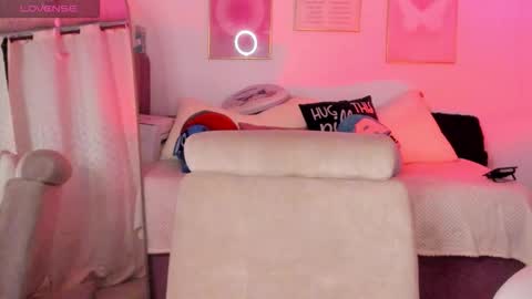 Snapshot of hinataweed01 chatting on September 17, 3:04 am  Karol  Independent Model online show from September 17, 3:04 am