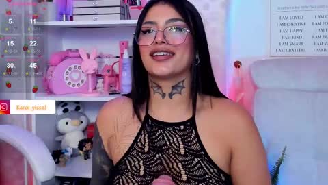 Snapshot of hinataweed01 chatting on February 25, 12:36 am  Karol  Independent Model online show from February 25, 12:36 am