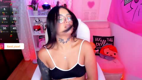 Snapshot of hinataweed01 chatting on January 15, 4:25 am  Karol  Independent Model online show from January 15, 4:25 am