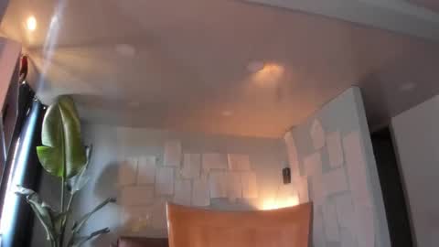 Hinnata online show from February 5, 7:28 pm