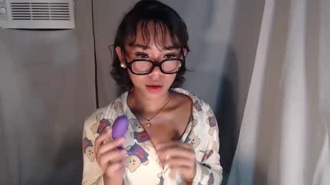 Karrie3 online show from November 14, 4:07 pm