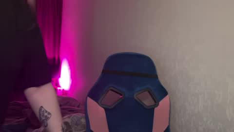 hoffmanite online show from April 6, 4:57 am